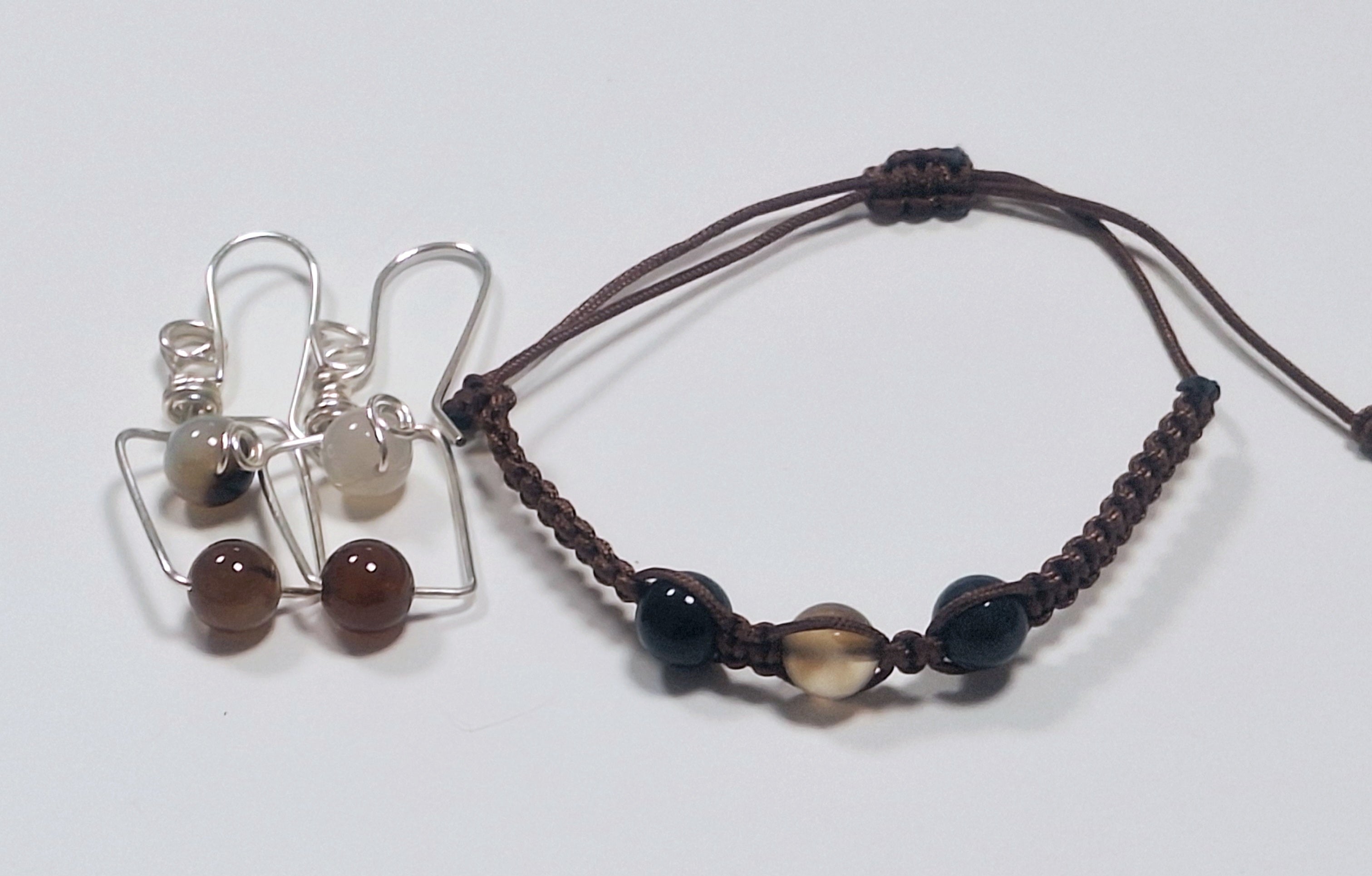 Encantos de Ágata - Conjunto de Pulsera y Pantallas