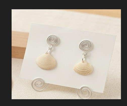 Susurros del Mar — Aretes de Caracol y Alambre